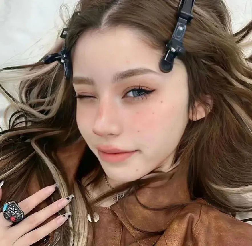 这个男人有点色